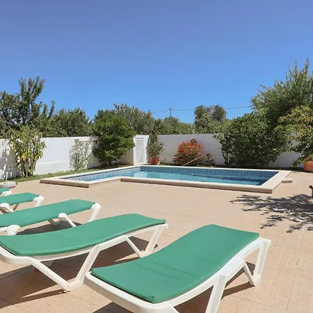 Monte Bixo - Free Wifi . Swimmning Pool - By Bedzy Assumadas