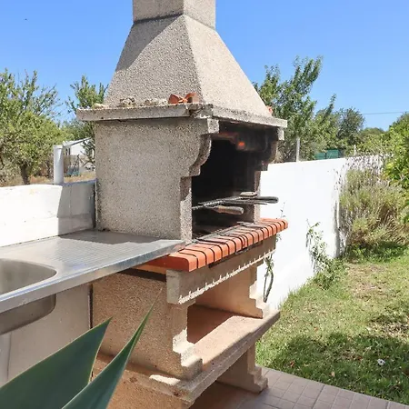 Villa Monte Bixo - Free Wifi . Swimmning Pool - By Bedzy