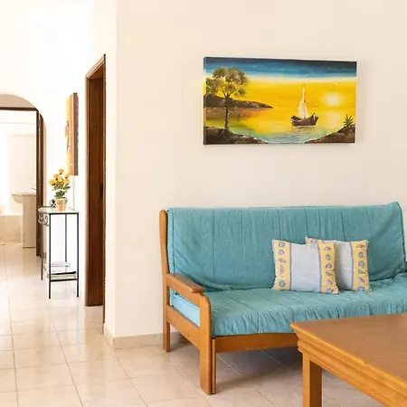 Monte Bixo - Free Wifi . Swimmning Pool - By Bedzy Villa *