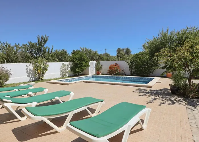 Monte Bixo - Free Wifi . Swimmning Pool - By Bedzy Assumadas