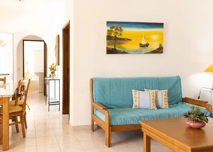 Monte Bixo - Free Wifi . Swimmning Pool - By Bedzy Willa *